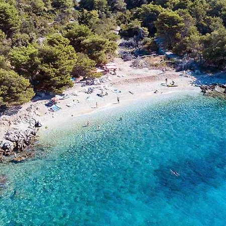 Okrug Gornji 8 تروغير