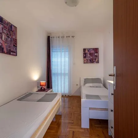 Okrug Gornji 8 Apartman