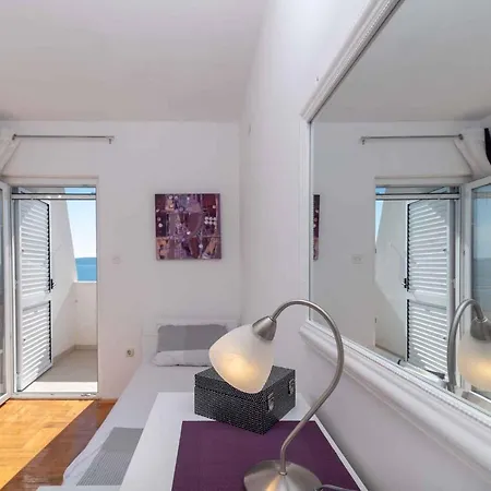 Apartment Okrug Gornji 8